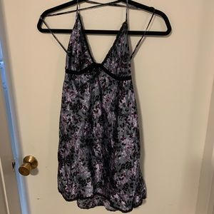 2/$15 ❤️ Satin floral chemise